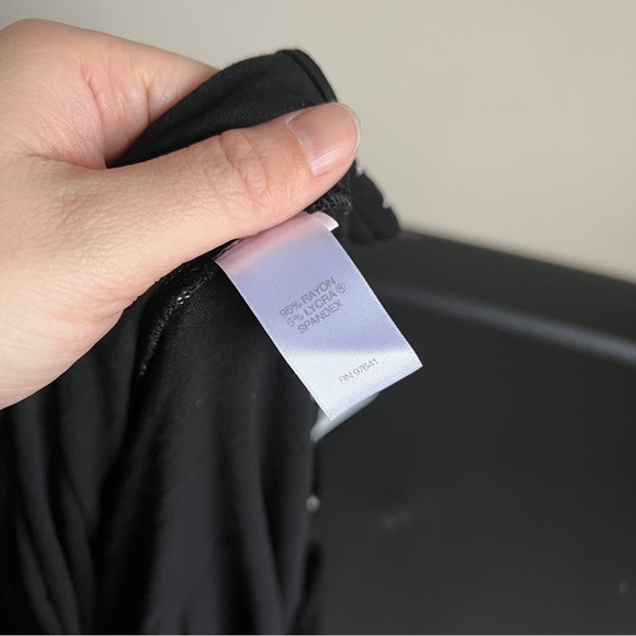 J Jill Wearever Collection Black Floral Sleeveless Blouse Tank Top - Picture 2 of 4